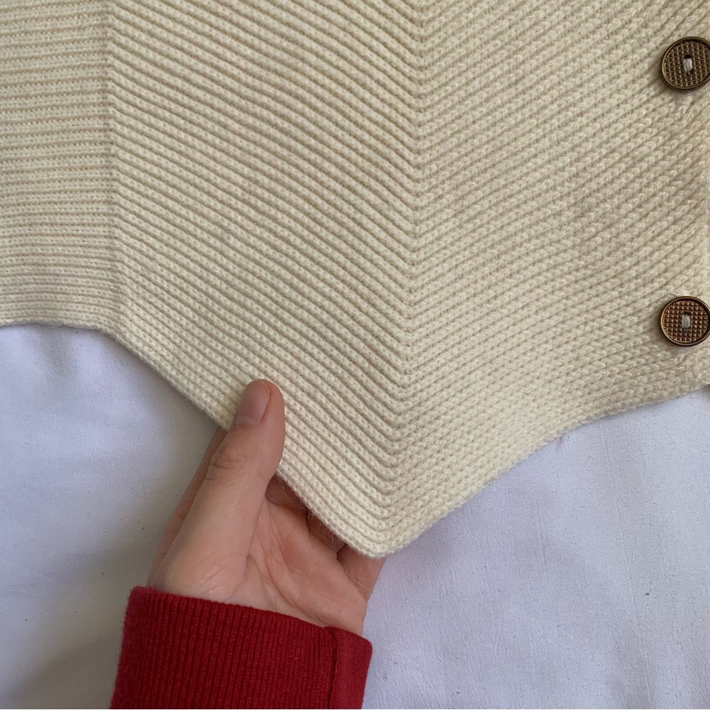 Vintage Knit Vest - Picture 3 of 8